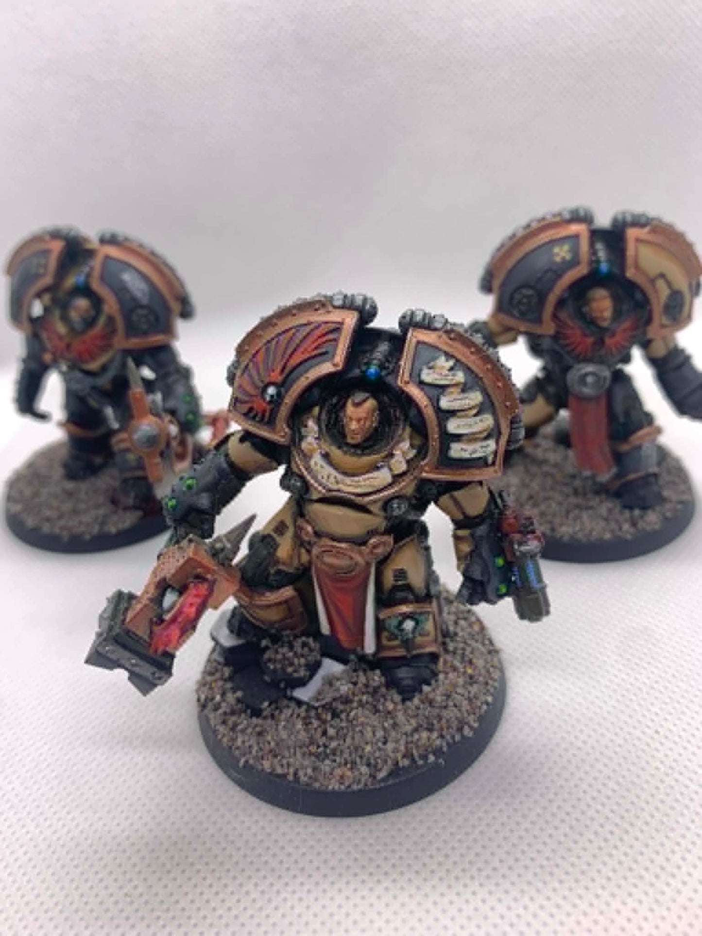 (Preowned) Horus Heresy - Praetor in Saturnine Armour and Command Retinue [Dark Angels]